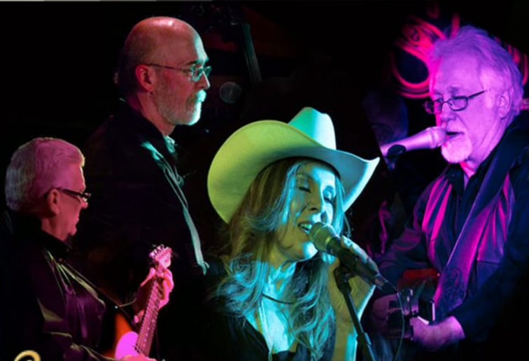 Gallery photo 1 of Laura Moe