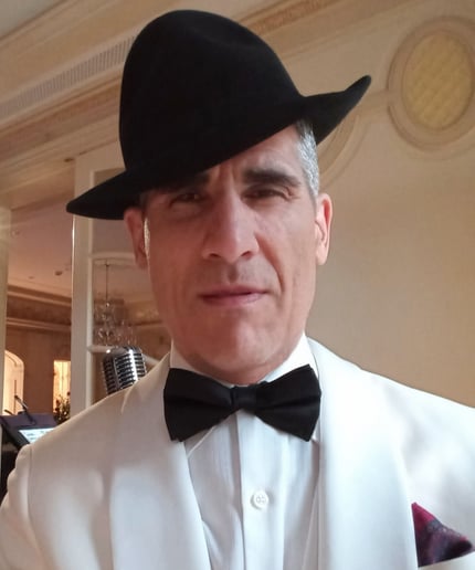 Gallery photo 17 of Let Me Be Frank