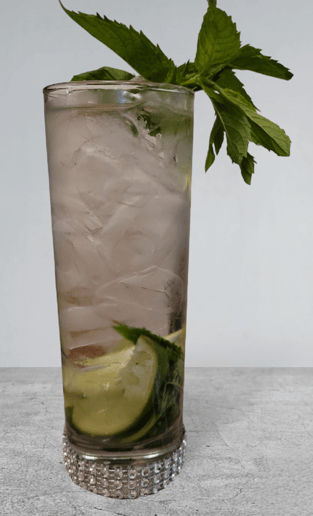 Gallery photo 6 of Regal Pours Mobile Bartending