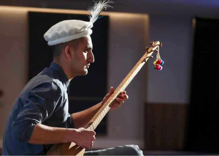 Gallery photo 3 of Tassaduq Shah Sitar