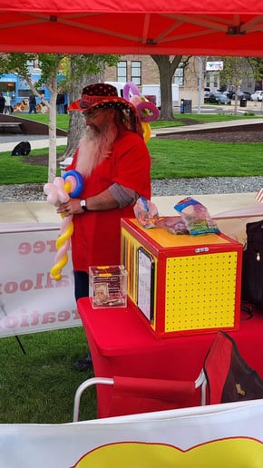 Gallery photo 4 of Living Characters