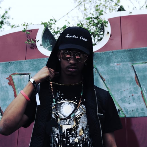 Gallery photo 3 of Mxlcxlm Z