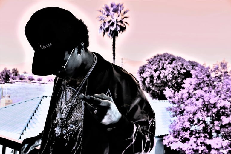 Gallery photo 5 of Mxlcxlm Z