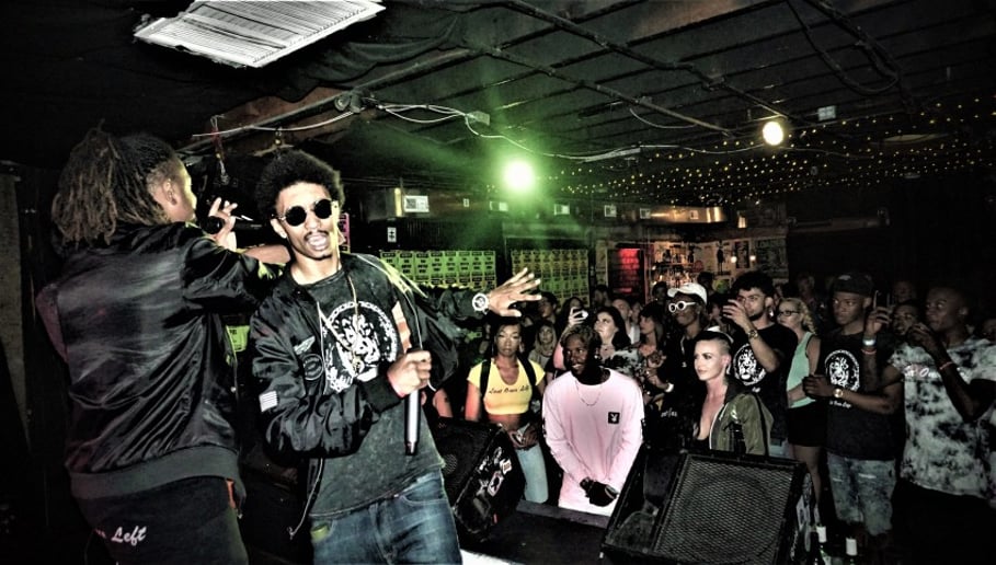 Gallery photo 2 of Mxlcxlm Z