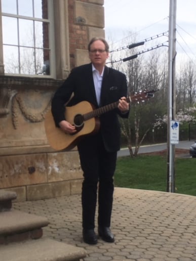 Gallery photo 2 of Lonnie