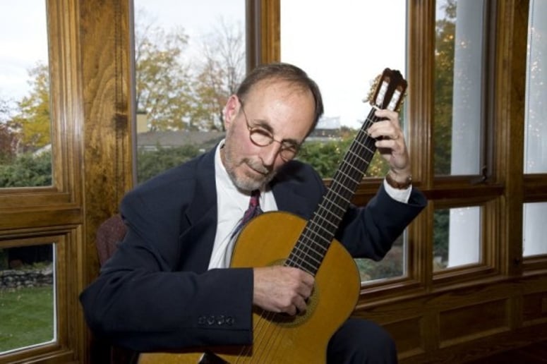 Gallery photo 2 of Louis Arnold, Guitarist