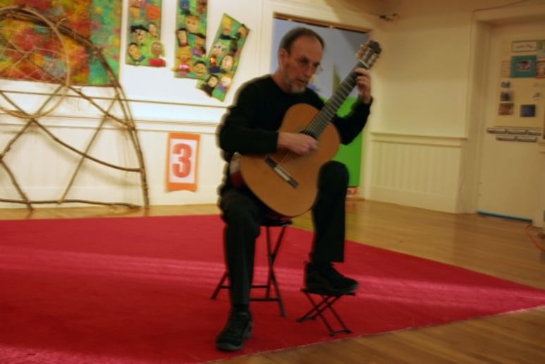 Gallery photo 5 of Louis Arnold, Guitarist