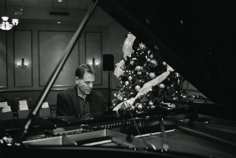 Gallery photo 1 of Louis Landon