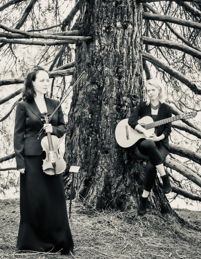 Gallery photo 4 of Louise Southwood...Classical Guitarist