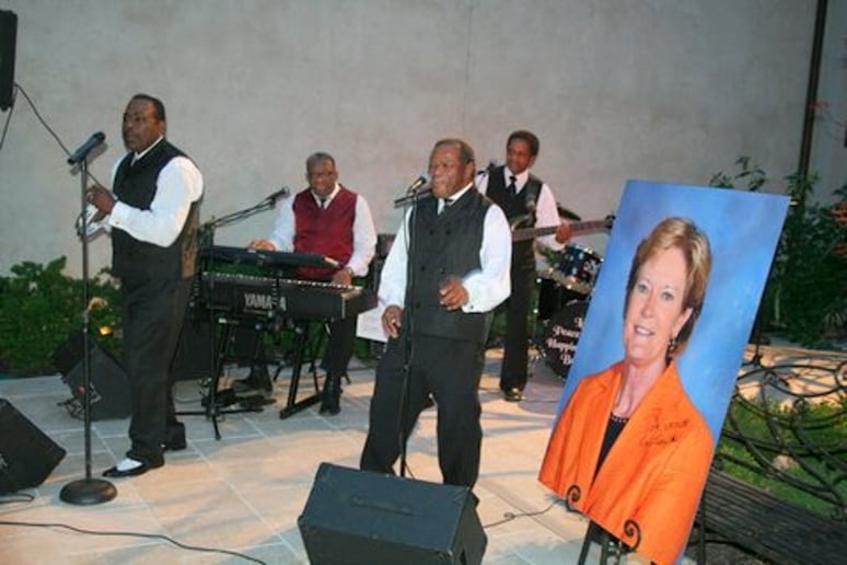 Gallery photo 13 of Love, Peace & Happiness Band