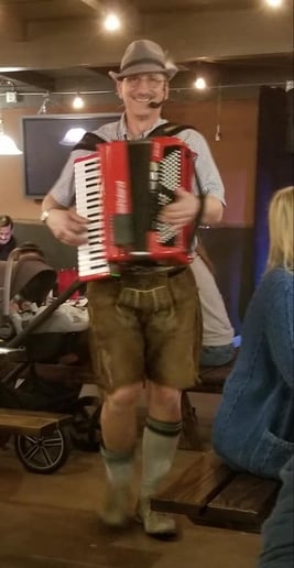 Gallery photo 6 of Larry Roberts Entertainment