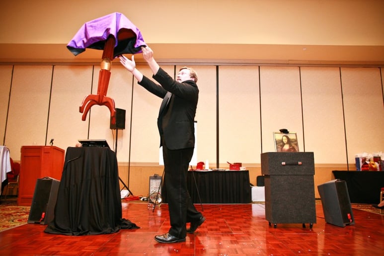 Gallery photo 9 of Magic: Ron Saylor