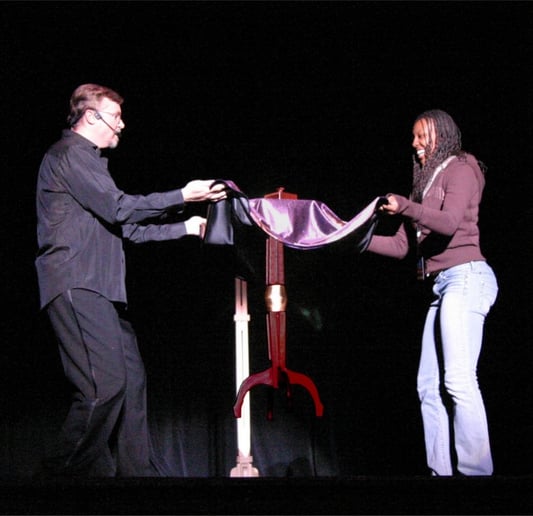 Gallery photo 1 of Magic: Ron Saylor