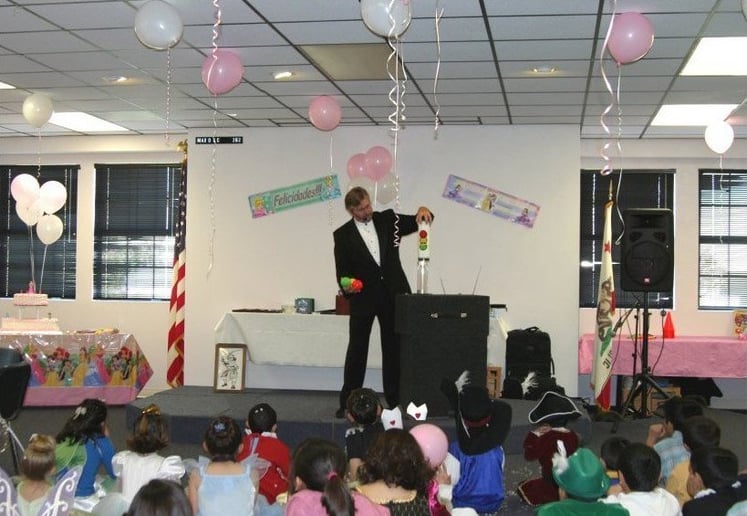 Gallery photo 2 of Magic: Ron Saylor