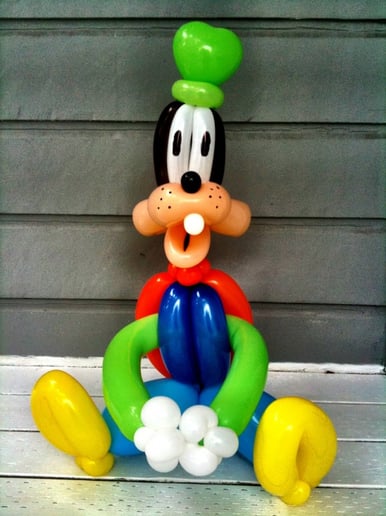 Gallery photo 14 of Magician & Balloon Twister-Perry Yan