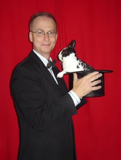 Gallery photo 3 of Magician Jeffrey Salveson