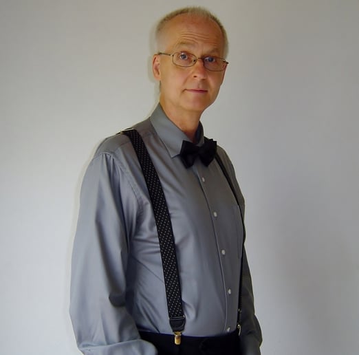 Gallery photo 2 of Magician Jeffrey Salveson