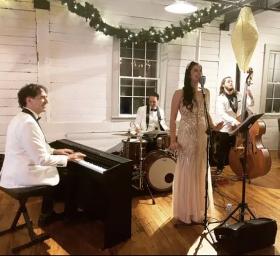 Gallery photo 8 of Mama Train