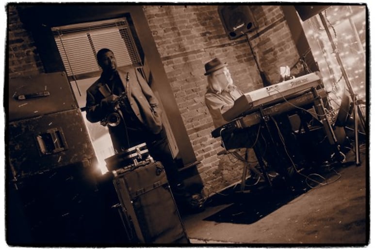 Gallery photo 5 of Mangroove