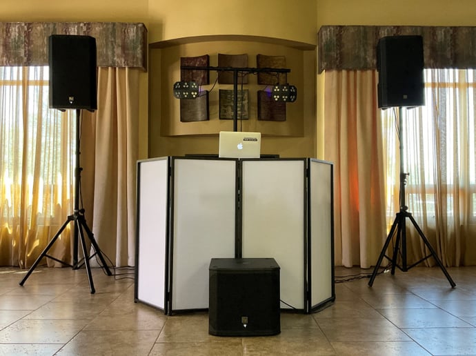 Gallery photo 1 of DJ Kim Foster