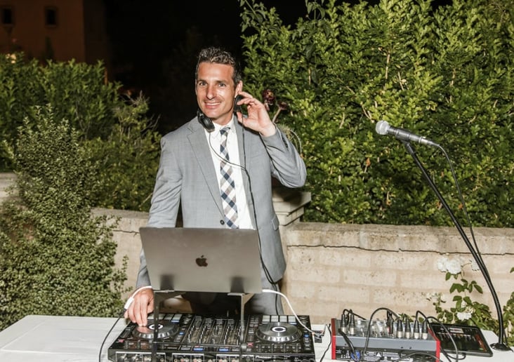 Gallery photo 3 of Matt Commerce