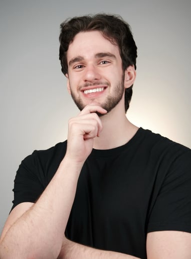 Gallery photo 8 of Matt James (TheMagicMatt)