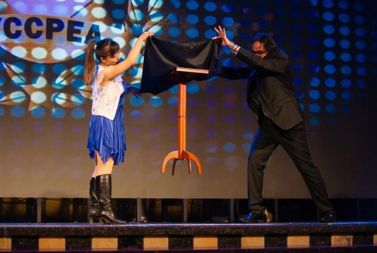 Gallery photo 23 of Mega Magic- Magician Mike D'Urzo