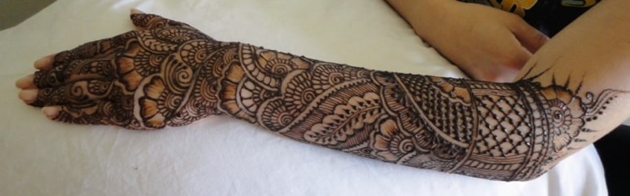 Gallery photo 2 of Mehendi Designer Cum Beauty