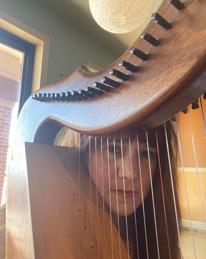 Gallery photo 3 of Michele Roger, Harpist