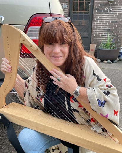 Gallery photo 1 of Michele Roger, Harpist