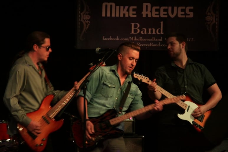 Gallery photo 8 of Mike Reeves Band