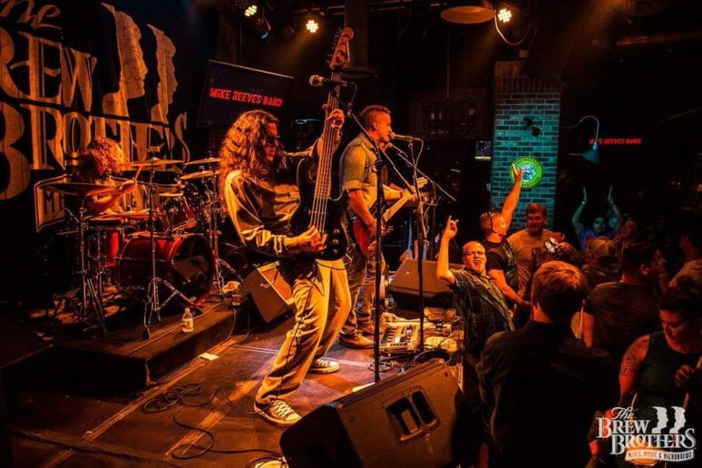 Gallery photo 10 of Mike Reeves Band