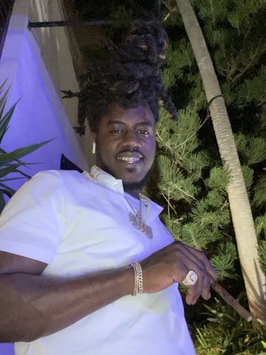 Gallery photo 10 of Mobbin101