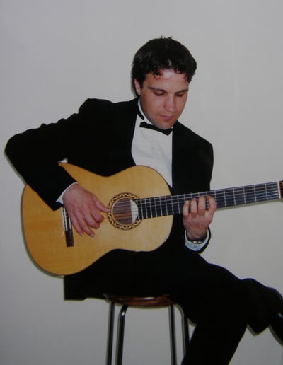 Gallery photo 4 of Montreal Musician