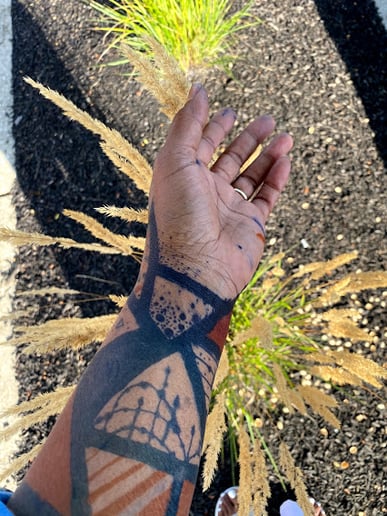 Gallery photo 5 of Mother Earth Essence