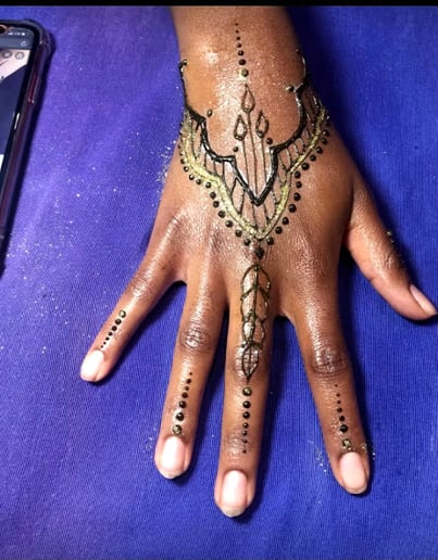 Gallery photo 7 of Mother Earth Essence