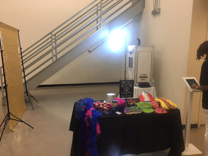 Gallery photo 3 of MR Jumpers Photo Booth