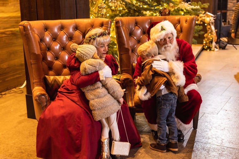 Gallery photo 11 of Nevada Santa & Mrs. Lollie Claus