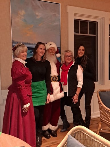 Gallery photo 19 of Nevada Santa & Mrs. Lollie Claus