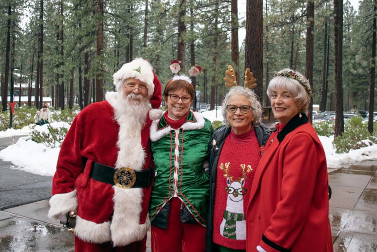 Gallery photo 15 of Nevada Santa & Mrs. Lollie Claus