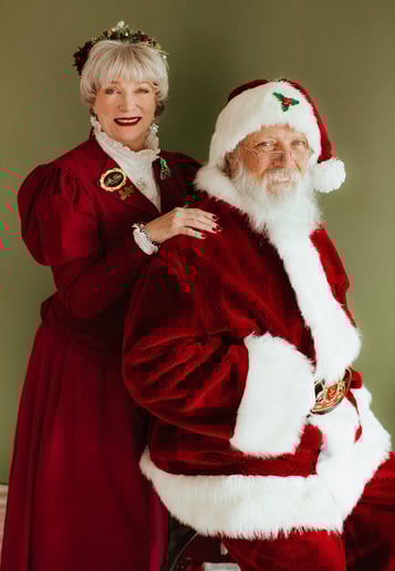Gallery photo 2 of Nevada Santa & Mrs. Lollie Claus