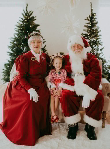 Gallery photo 13 of Nevada Santa & Mrs. Lollie Claus