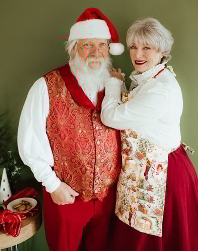 Gallery photo 3 of Nevada Santa & Mrs. Lollie Claus