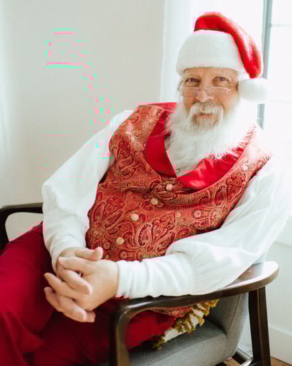 Gallery photo 23 of Nevada Santa & Mrs. Lollie Claus