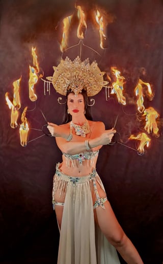 Gallery photo 1 of Myrian Bellydancer