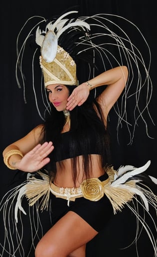 Gallery photo 12 of Myrian Bellydancer