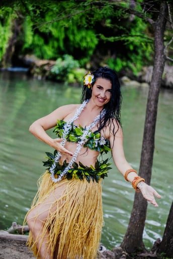 Gallery photo 42 of Myrian Bellydancer