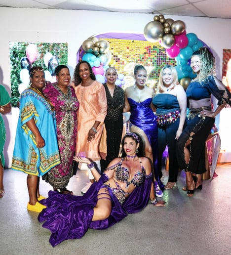 Gallery photo 53 of Myrian Bellydancer