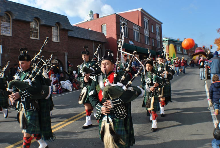 Gallery photo 10 of Nate Silva: "Passion Piper"