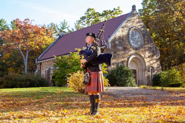 Gallery photo 4 of Nate Silva: "Passion Piper"